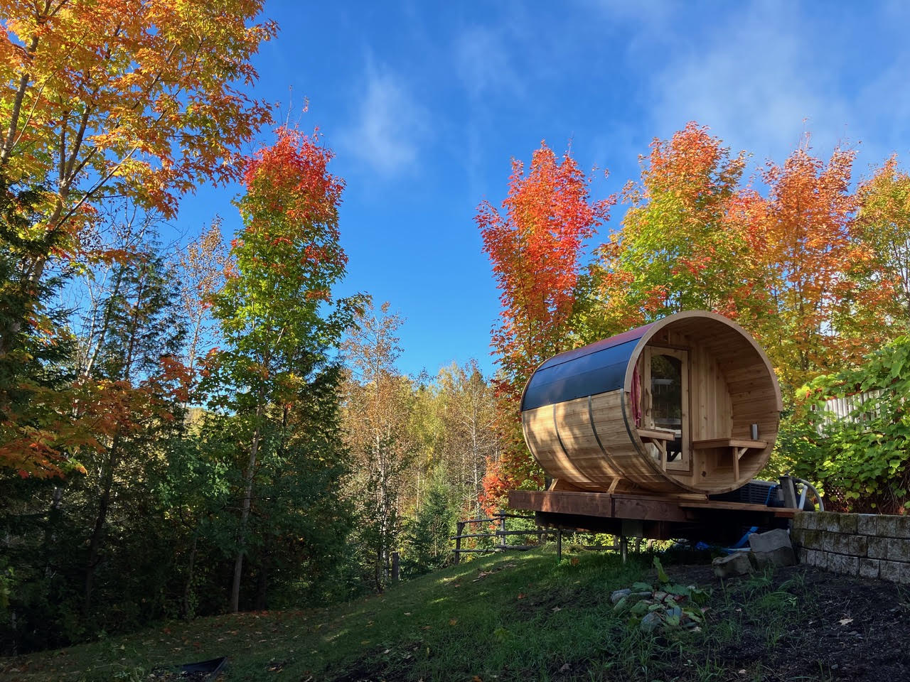 7 Ft Panoramic Barrel Sauna